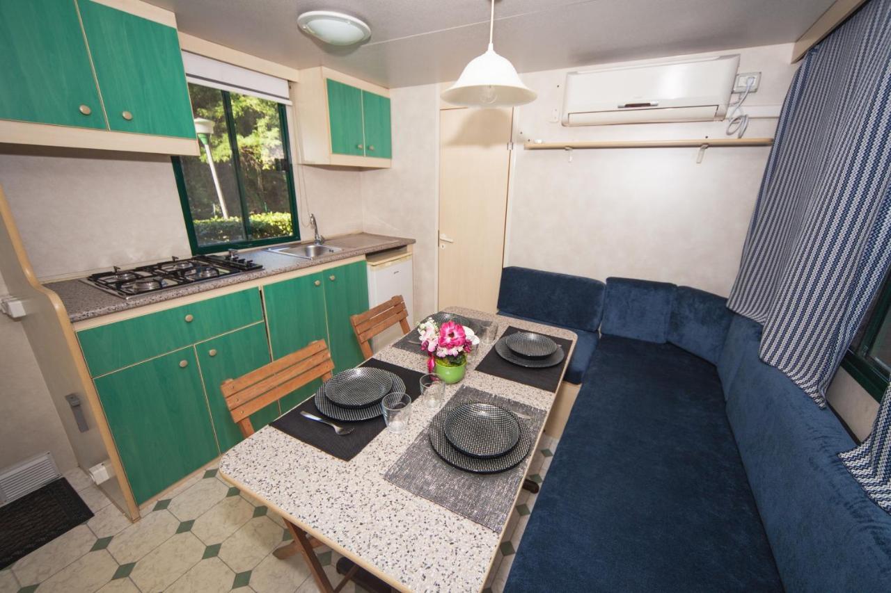 Toscana Holiday Village Монтополі-ін-Валь-д'Арно Екстер'єр фото