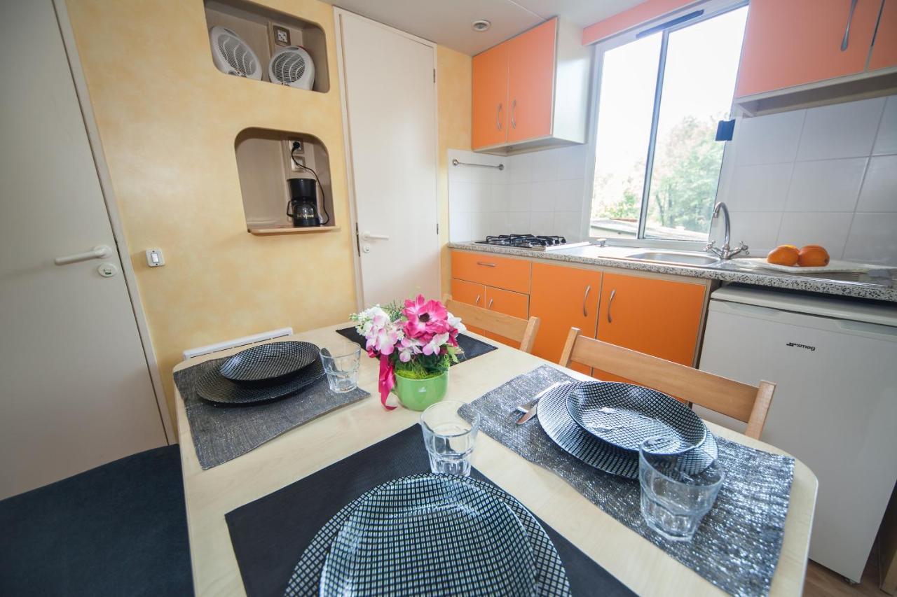 Toscana Holiday Village Монтополі-ін-Валь-д'Арно Екстер'єр фото